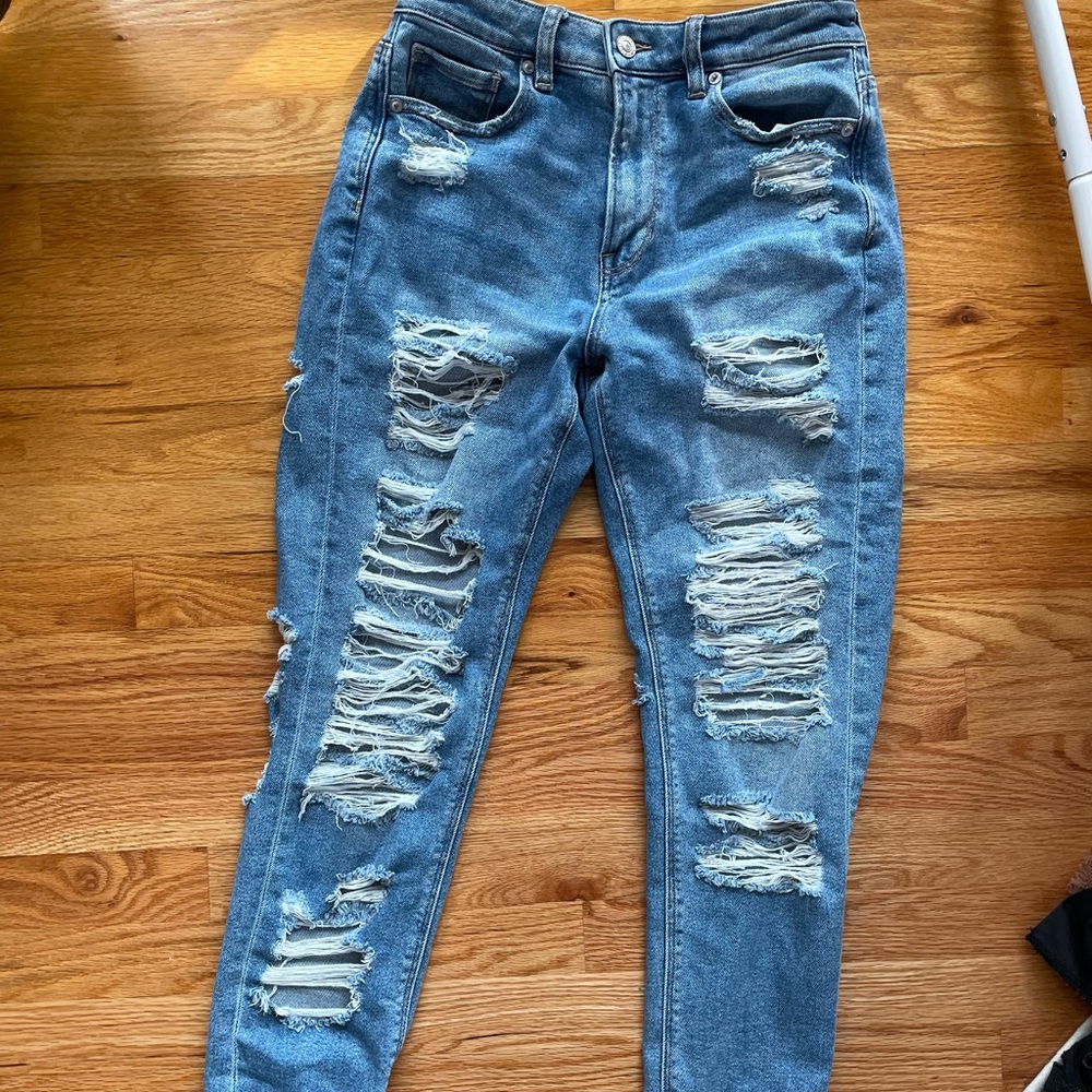 American Eagle Distressed Jeans